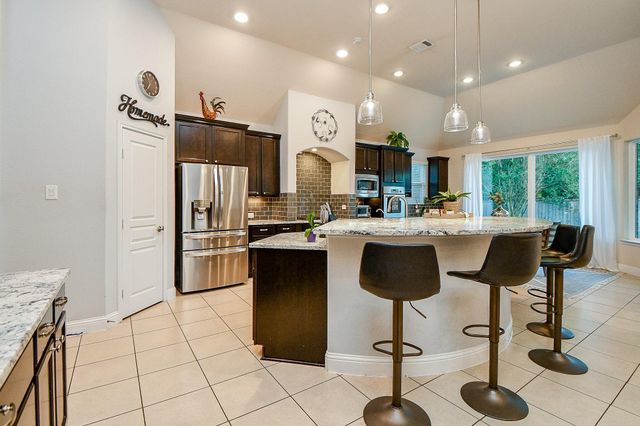 66 N Swanwick Place, Tomball, TX 77375