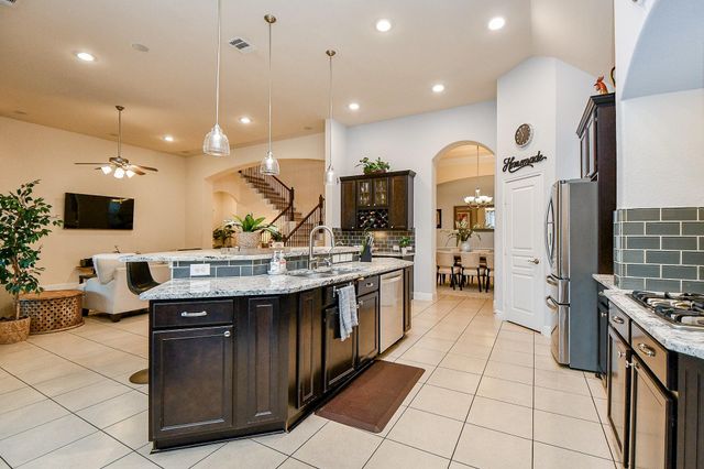 66 N Swanwick Place, Tomball, TX 77375