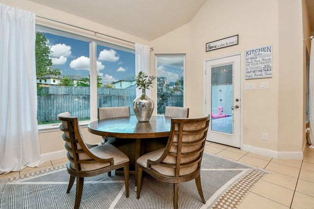 66 N Swanwick Place, Tomball, TX 77375