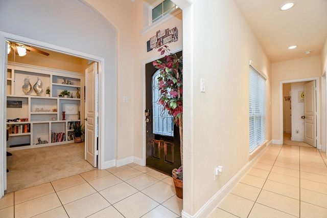 66 N Swanwick Place, Tomball, TX 77375