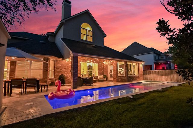 66 N Swanwick Place, Tomball, TX 77375