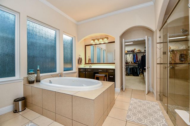 66 N Swanwick Place, Tomball, TX 77375