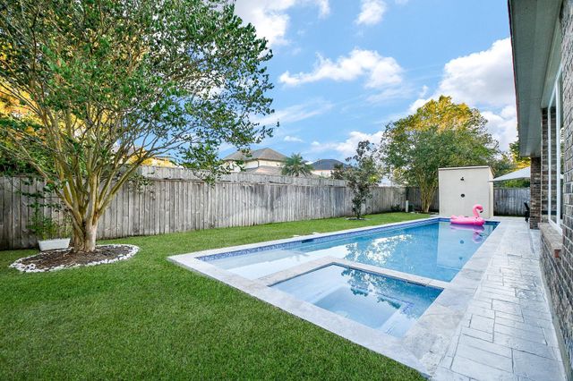 66 N Swanwick Place, Tomball, TX 77375