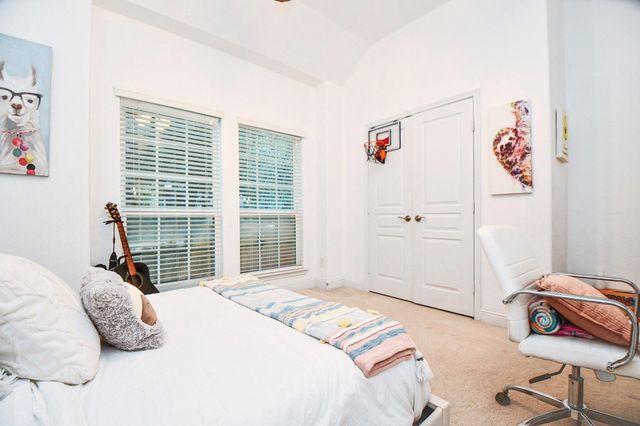 66 N Swanwick Place, Tomball, TX 77375