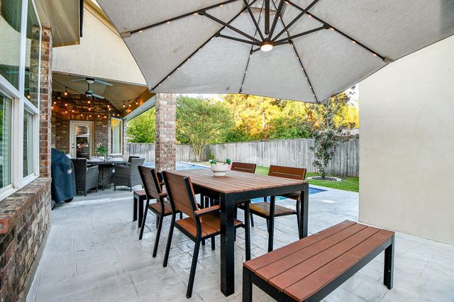 66 N Swanwick Place, Tomball, TX 77375