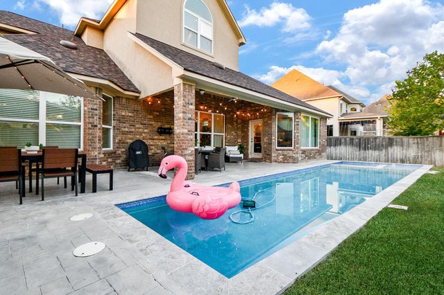 66 N Swanwick Place, Tomball, TX 77375