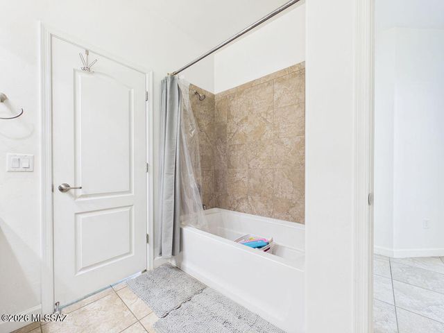 12911 N Shell Traders Court, Oro Valley, AZ 85755