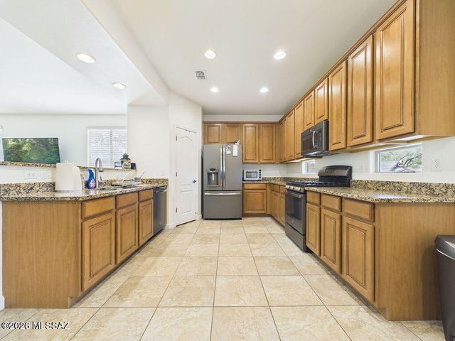12911 N Shell Traders Court, Oro Valley, AZ 85755