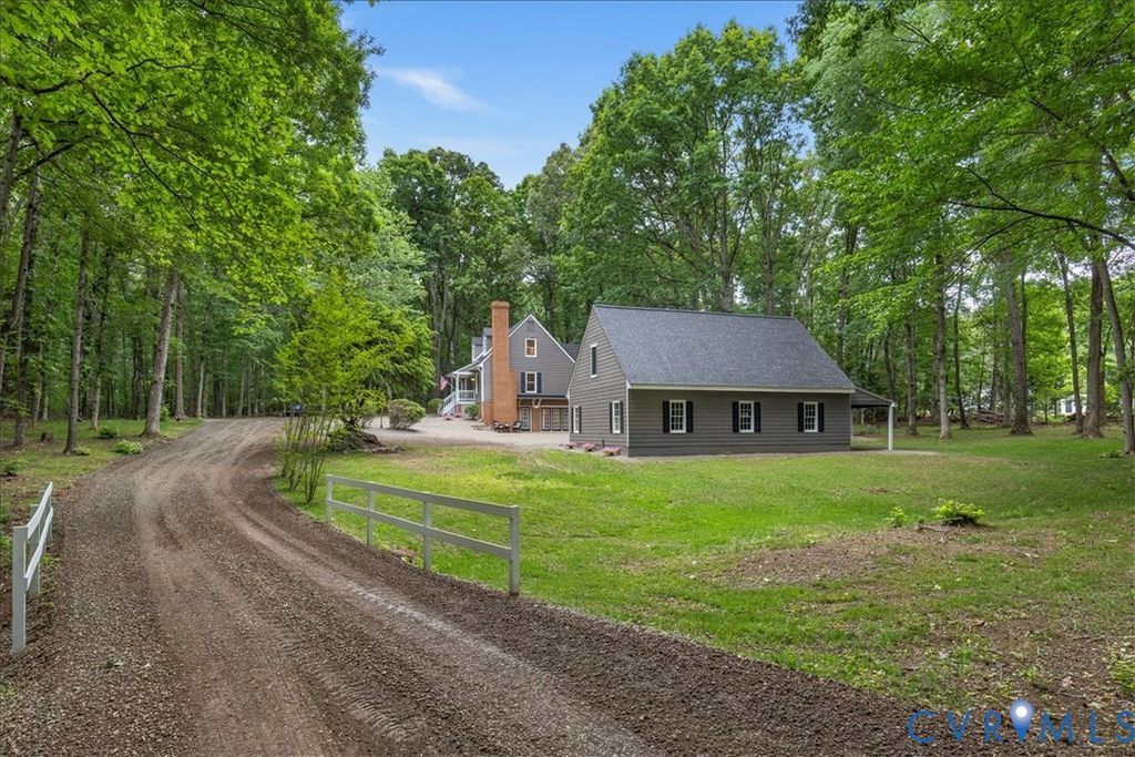 2789 Three Bridge Rd, Powhatan, VA 23139