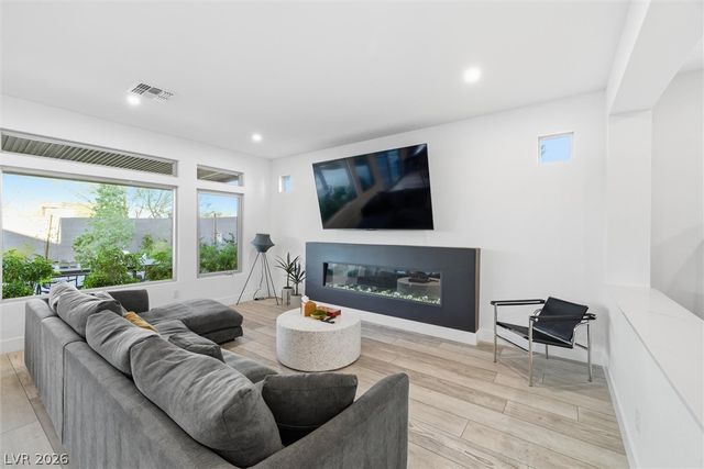 7110 Moss Hill Avenue, Las Vegas, NV 89113