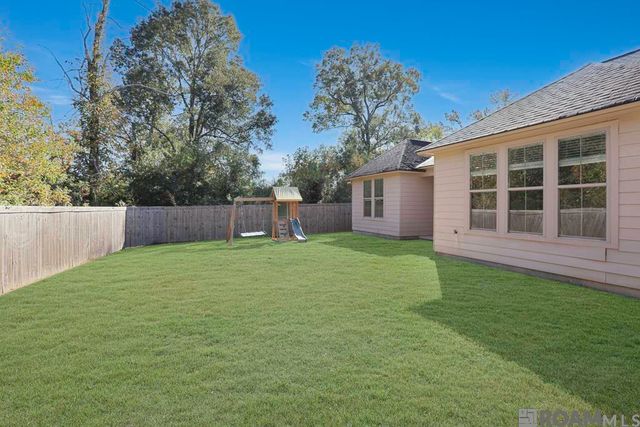 11538 Hideaway St, Denham Springs, LA 70726