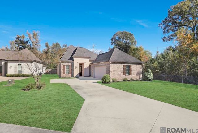 11538 Hideaway St, Denham Springs, LA 70726