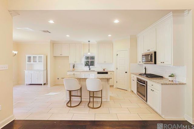 11538 Hideaway St, Denham Springs, LA 70726