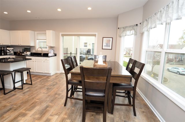 9160 Greenspire Drive 102, West Des Moines, IA 50266