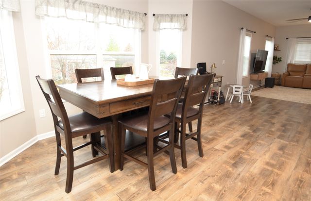 9160 Greenspire Drive 102, West Des Moines, IA 50266