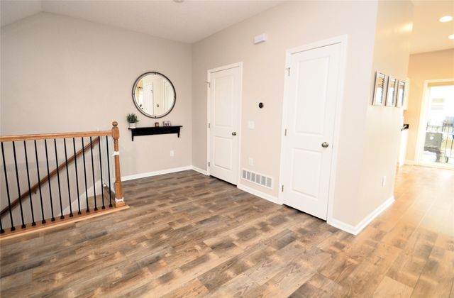 9160 Greenspire Drive 102, West Des Moines, IA 50266