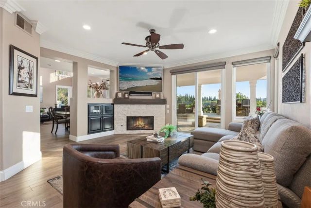 1075 S Matthew Way, Anaheim Hills, CA 92828