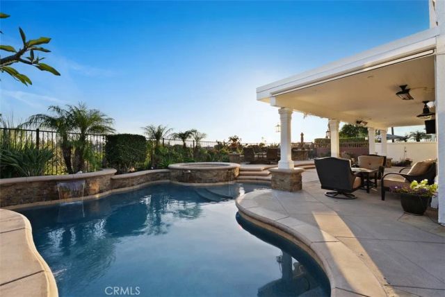1075 S Matthew Way, Anaheim Hills, CA 92828