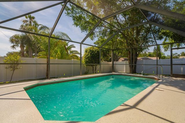 1043 RIDGE VIEW LANE, Palm Harbor, FL 34683