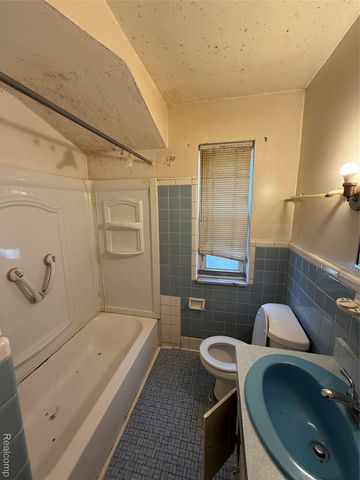 11617 Nottingham Road, Detroit, MI 48224