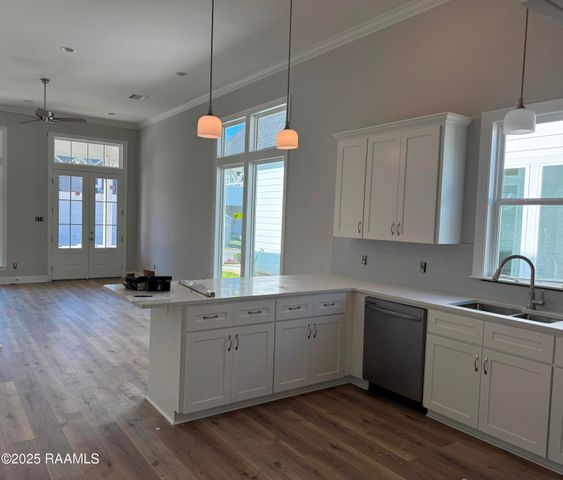 236 Jagged Grove Lane, Youngsville, LA 70592
