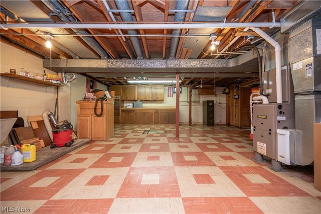 1498 Brantford Drive, Youngstown, OH 44509