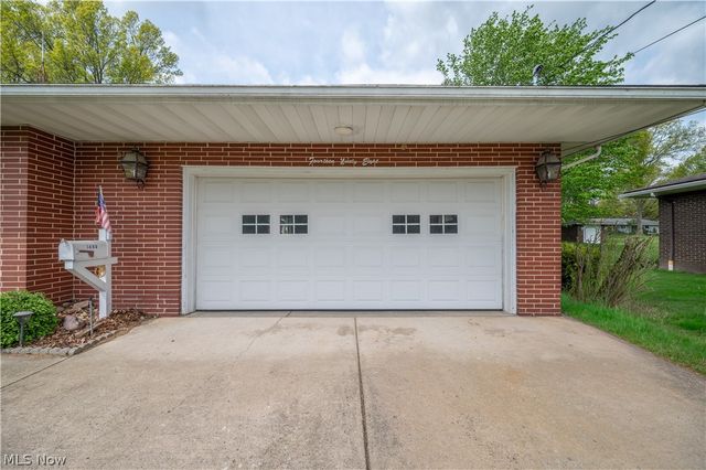 1498 Brantford Drive, Youngstown, OH 44509