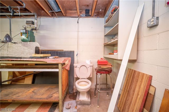 1498 Brantford Drive, Youngstown, OH 44509