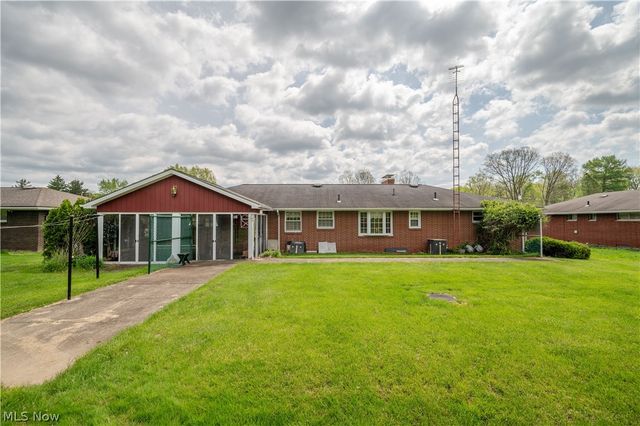 1498 Brantford Drive, Youngstown, OH 44509