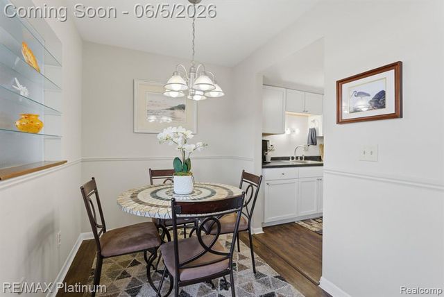 25323 Franklin Terrace, South Lyon, MI 48178