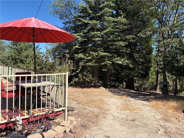 246 Chipmunk, Twin Peaks, CA 92391