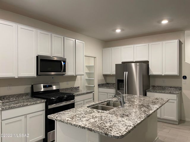 1123 E Descent Street, Tucson, AZ 85719