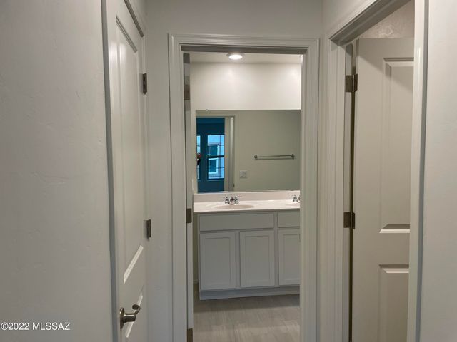 1123 E Descent Street, Tucson, AZ 85719