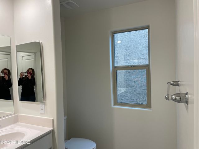 1123 E Descent Street, Tucson, AZ 85719