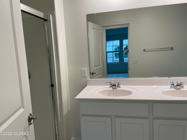 1123 E Descent Street, Tucson, AZ 85719