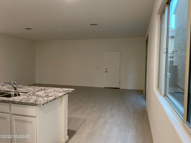 1123 E Descent Street, Tucson, AZ 85719