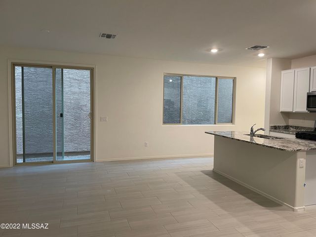 1123 E Descent Street, Tucson, AZ 85719