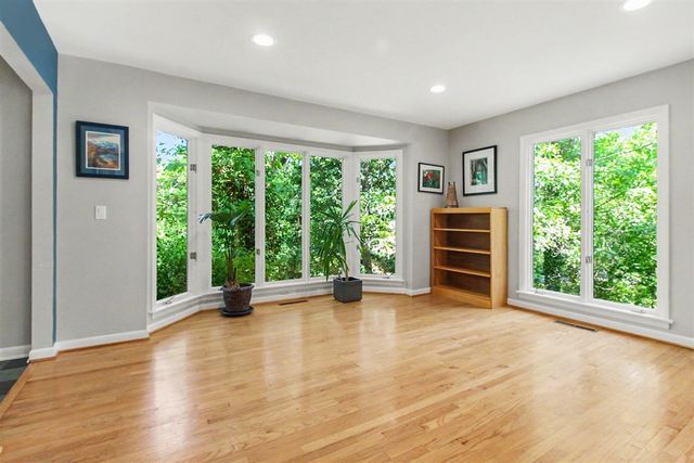 432 Riverview Drive, Ann Arbor, MI 48104