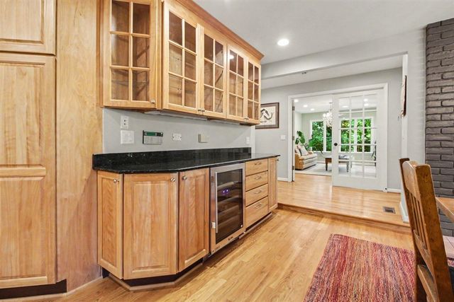 432 Riverview Drive, Ann Arbor, MI 48104