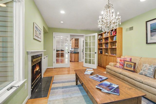432 Riverview Drive, Ann Arbor, MI 48104
