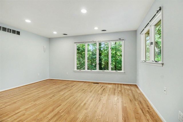 432 Riverview Drive, Ann Arbor, MI 48104