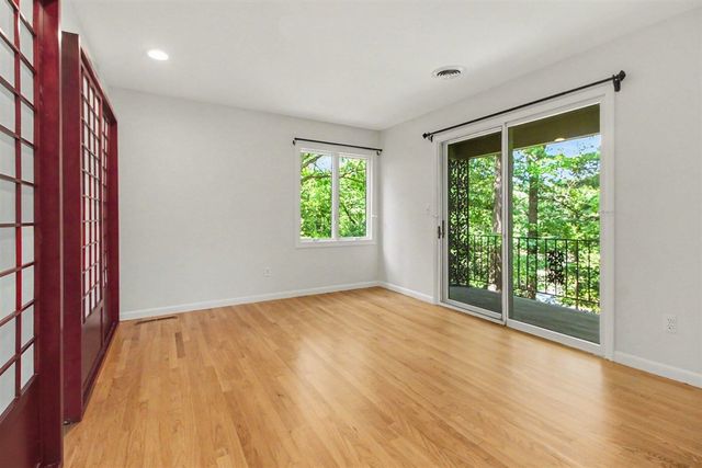 432 Riverview Drive, Ann Arbor, MI 48104