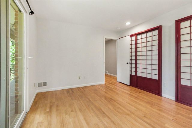 432 Riverview Drive, Ann Arbor, MI 48104