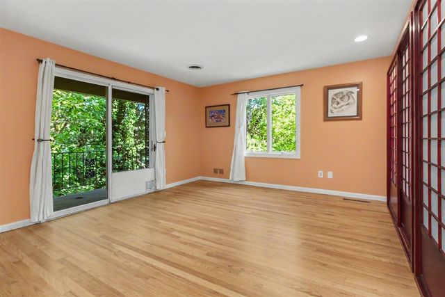 432 Riverview Drive, Ann Arbor, MI 48104