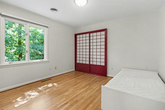 432 Riverview Drive, Ann Arbor, MI 48104