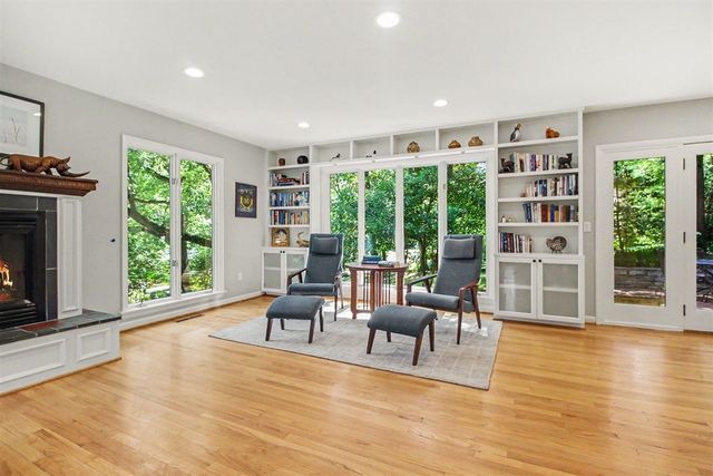 432 Riverview Drive, Ann Arbor, MI 48104