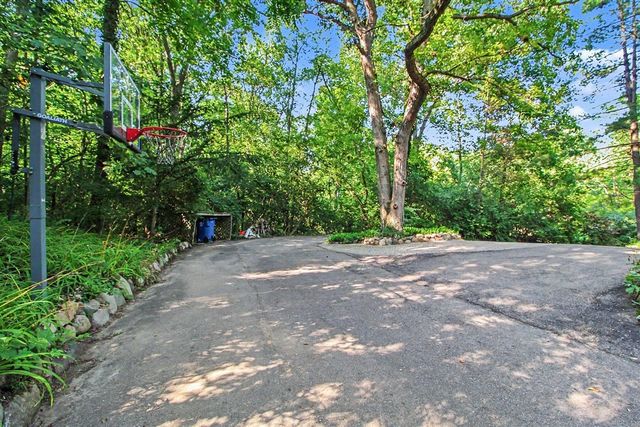 432 Riverview Drive, Ann Arbor, MI 48104