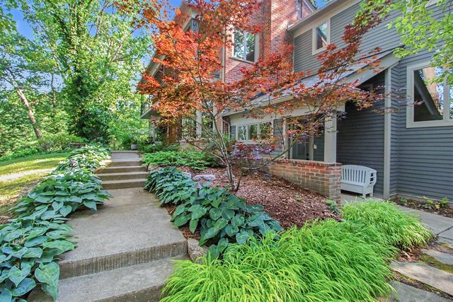 432 Riverview Drive, Ann Arbor, MI 48104