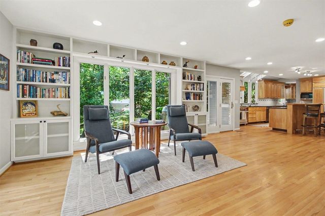 432 Riverview Drive, Ann Arbor, MI 48104