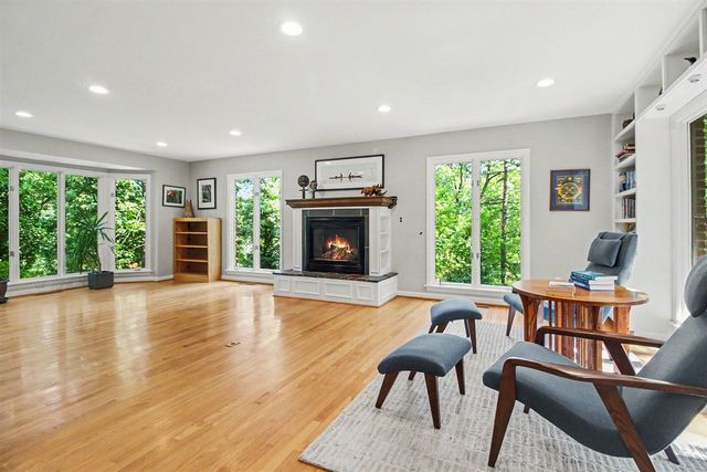 432 Riverview Drive, Ann Arbor, MI 48104